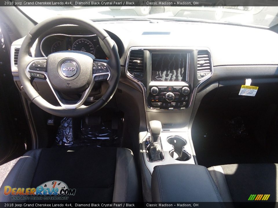 2018 Jeep Grand Cherokee Laredo 4x4 Diamond Black Crystal Pearl / Black Photo #7