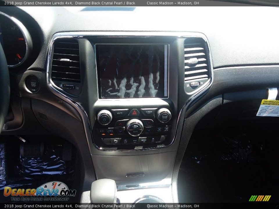 2018 Jeep Grand Cherokee Laredo 4x4 Diamond Black Crystal Pearl / Black Photo #9