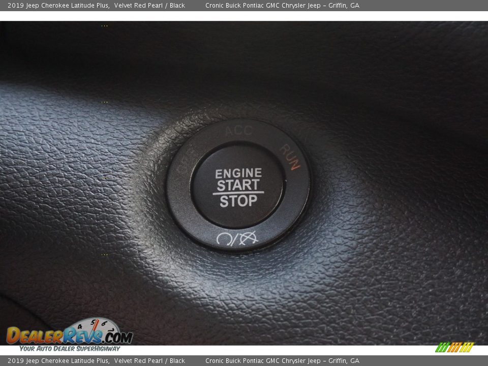 2019 Jeep Cherokee Latitude Plus Velvet Red Pearl / Black Photo #7