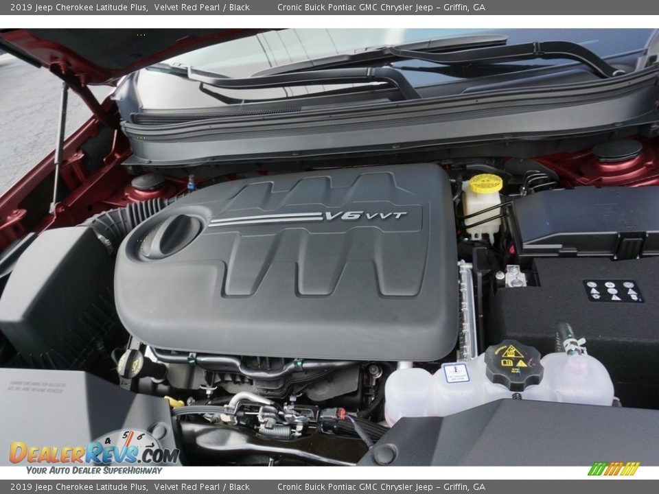 2019 Jeep Cherokee Latitude Plus Velvet Red Pearl / Black Photo #9