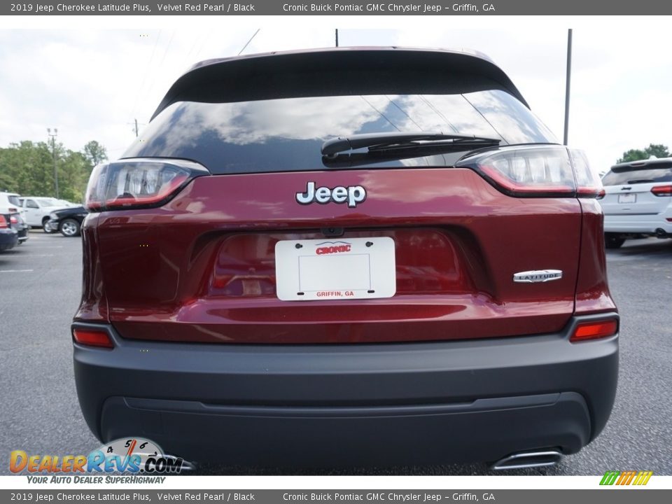 2019 Jeep Cherokee Latitude Plus Velvet Red Pearl / Black Photo #12