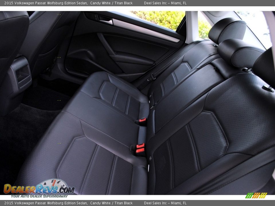 2015 Volkswagen Passat Wolfsburg Edition Sedan Candy White / Titan Black Photo #13