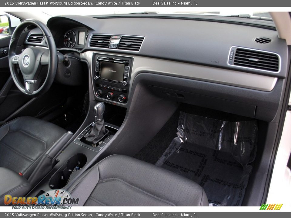 2015 Volkswagen Passat Wolfsburg Edition Sedan Candy White / Titan Black Photo #18