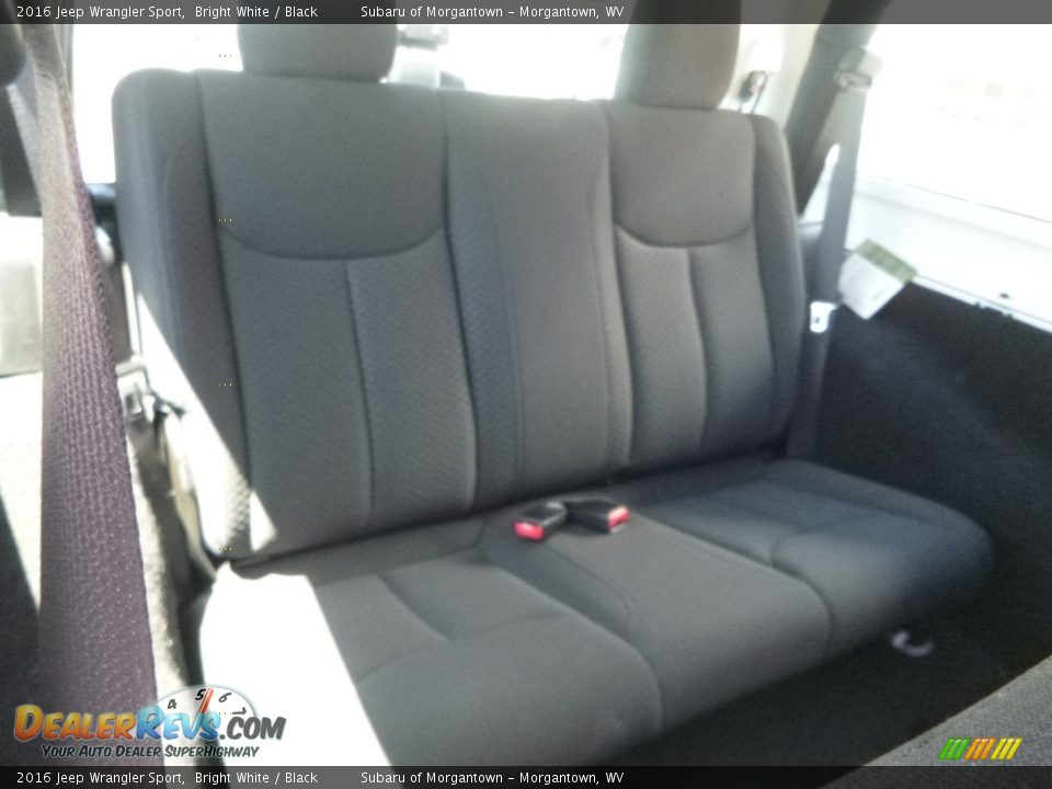 2016 Jeep Wrangler Sport Bright White / Black Photo #13