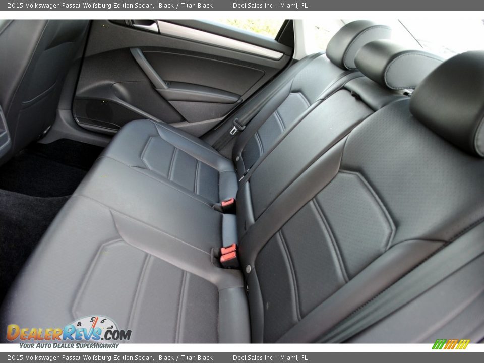 2015 Volkswagen Passat Wolfsburg Edition Sedan Black / Titan Black Photo #10