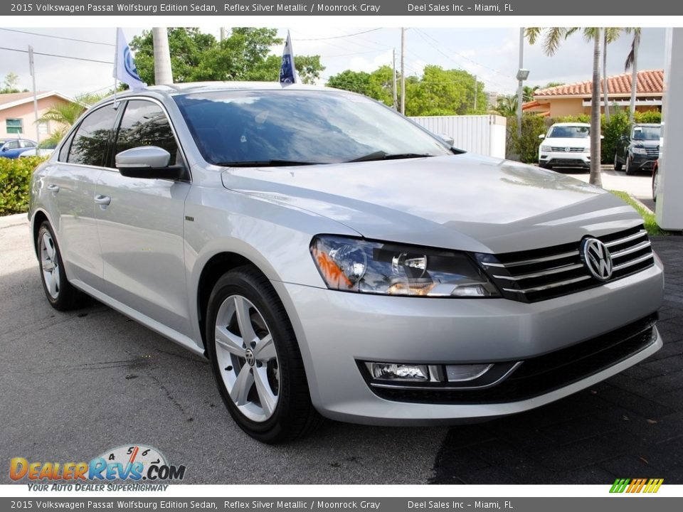 2015 Volkswagen Passat Wolfsburg Edition Sedan Reflex Silver Metallic / Moonrock Gray Photo #2