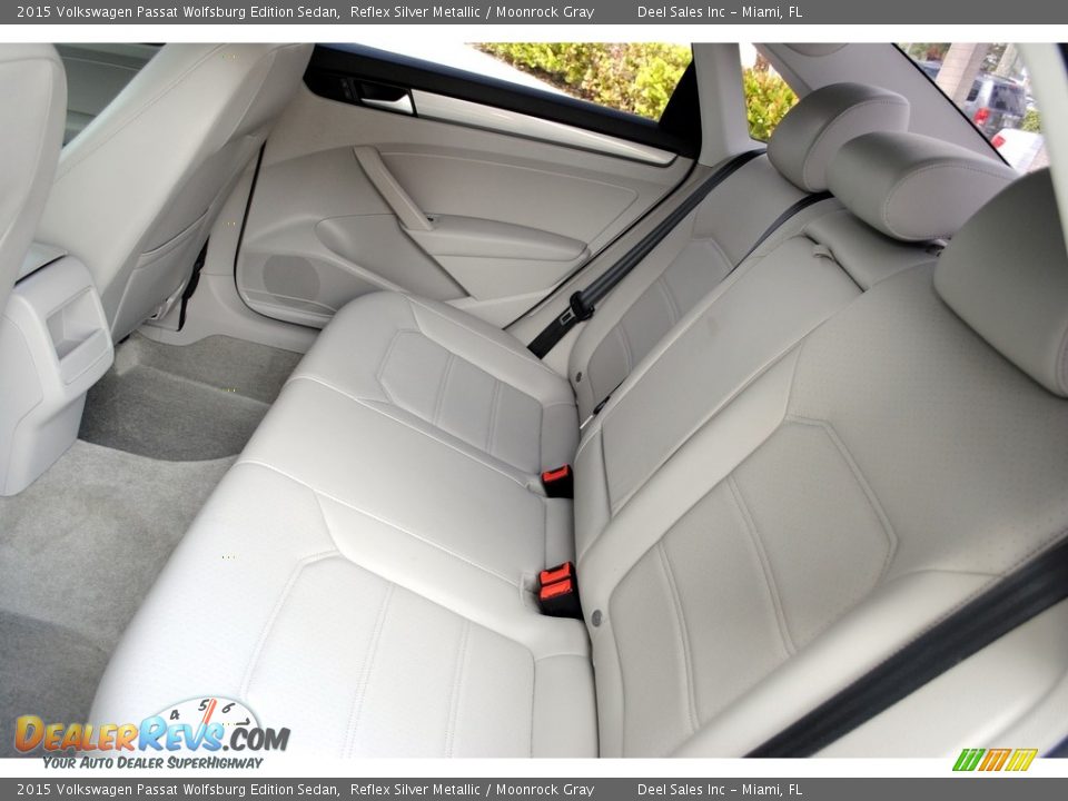 2015 Volkswagen Passat Wolfsburg Edition Sedan Reflex Silver Metallic / Moonrock Gray Photo #12
