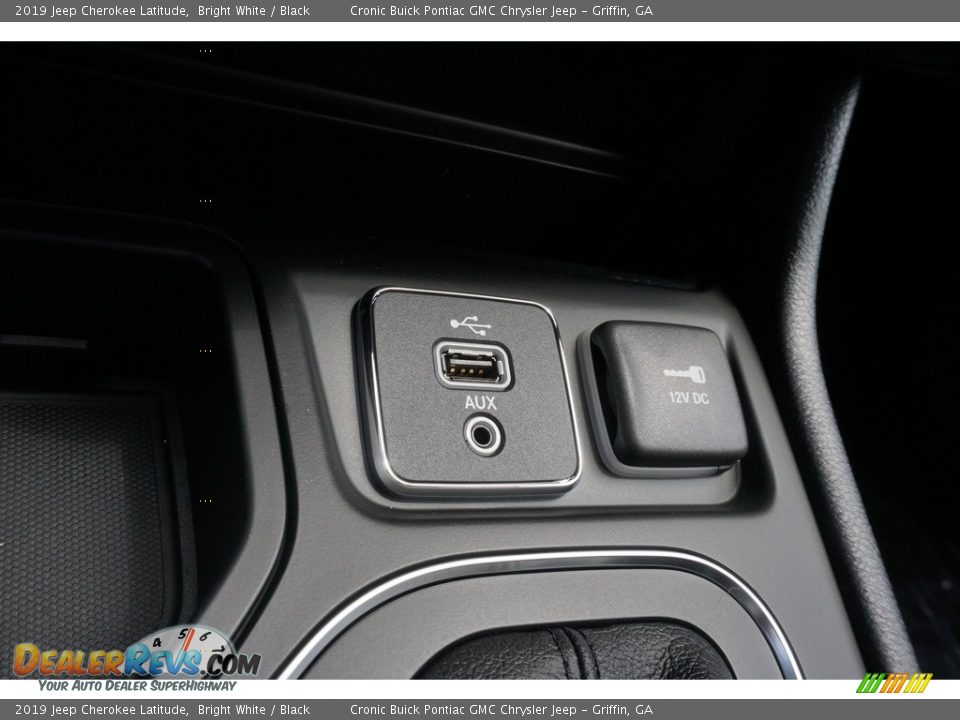 2019 Jeep Cherokee Latitude Bright White / Black Photo #7