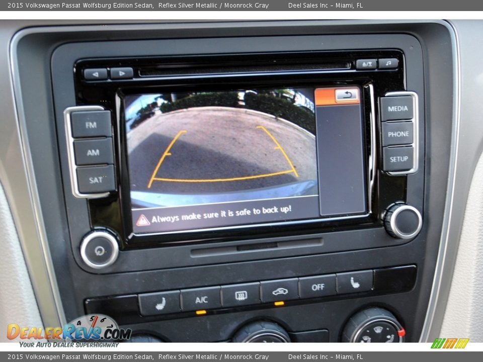 2015 Volkswagen Passat Wolfsburg Edition Sedan Reflex Silver Metallic / Moonrock Gray Photo #17
