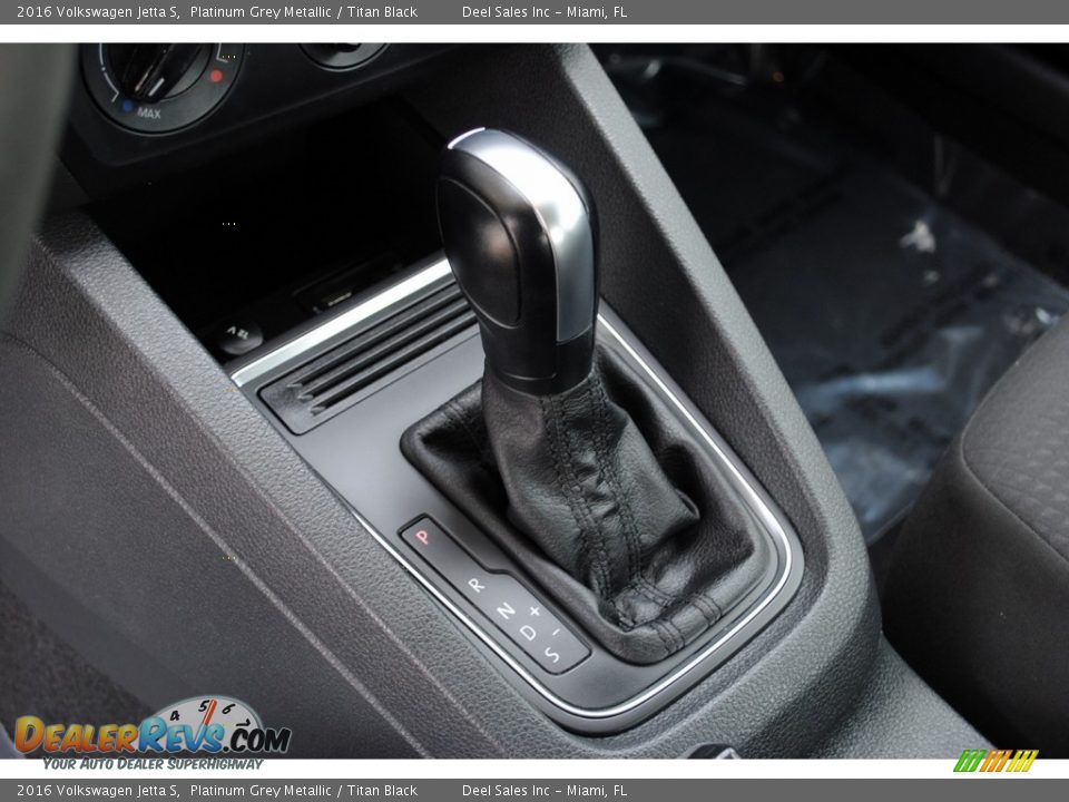 2016 Volkswagen Jetta S Platinum Grey Metallic / Titan Black Photo #15