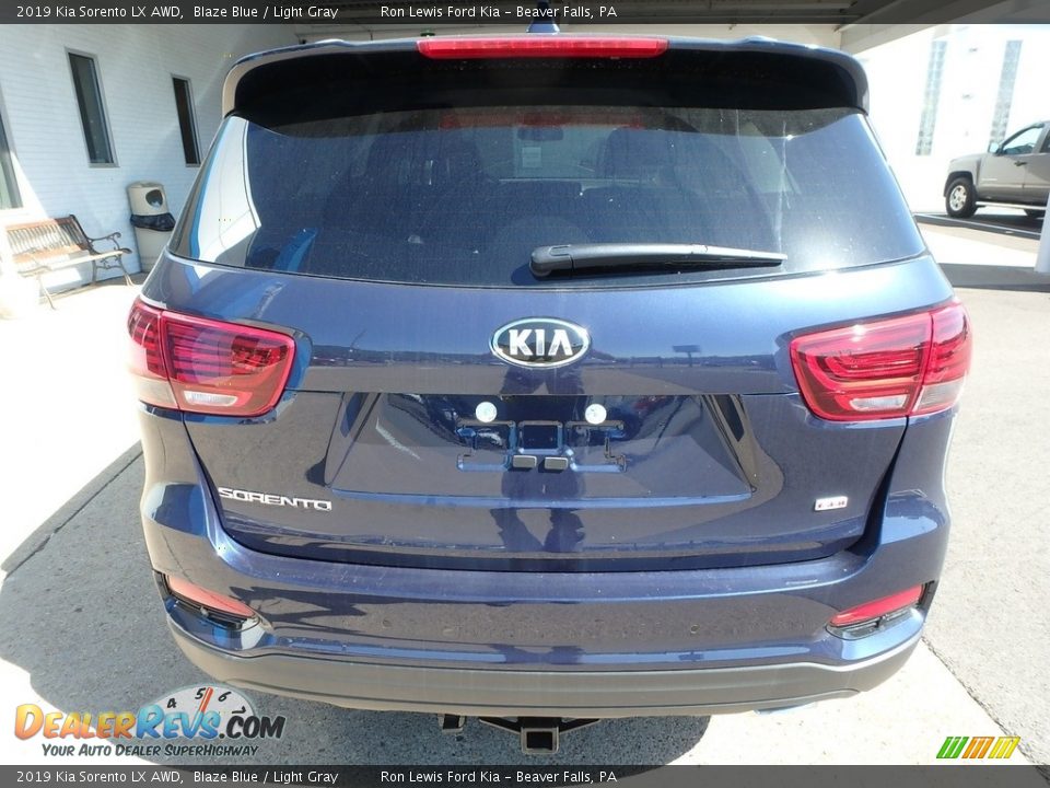 2019 Kia Sorento LX AWD Blaze Blue / Light Gray Photo #4