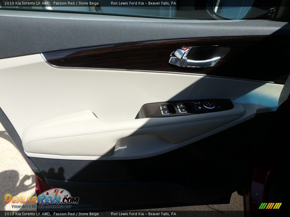 2019 Kia Sorento LX AWD Passion Red / Stone Beige Photo #14