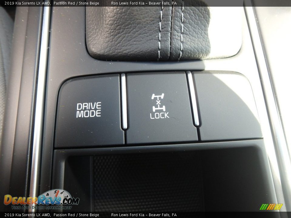 2019 Kia Sorento LX AWD Passion Red / Stone Beige Photo #18