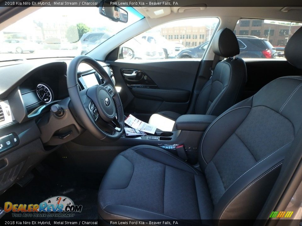 Front Seat of 2018 Kia Niro EX Hybrid Photo #11