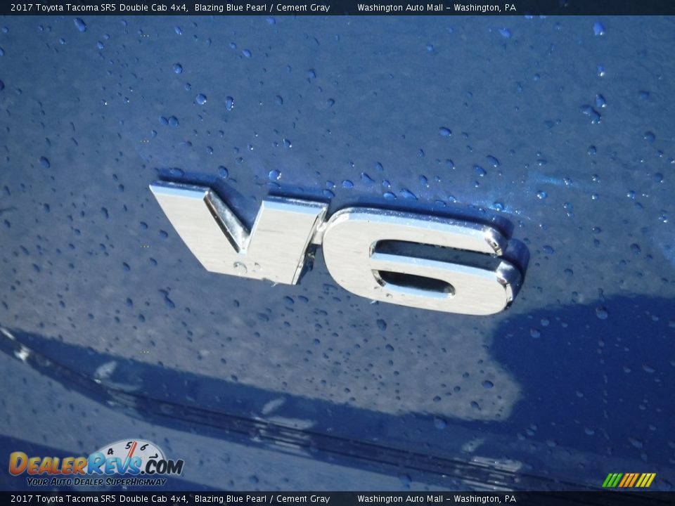 2017 Toyota Tacoma SR5 Double Cab 4x4 Blazing Blue Pearl / Cement Gray Photo #11