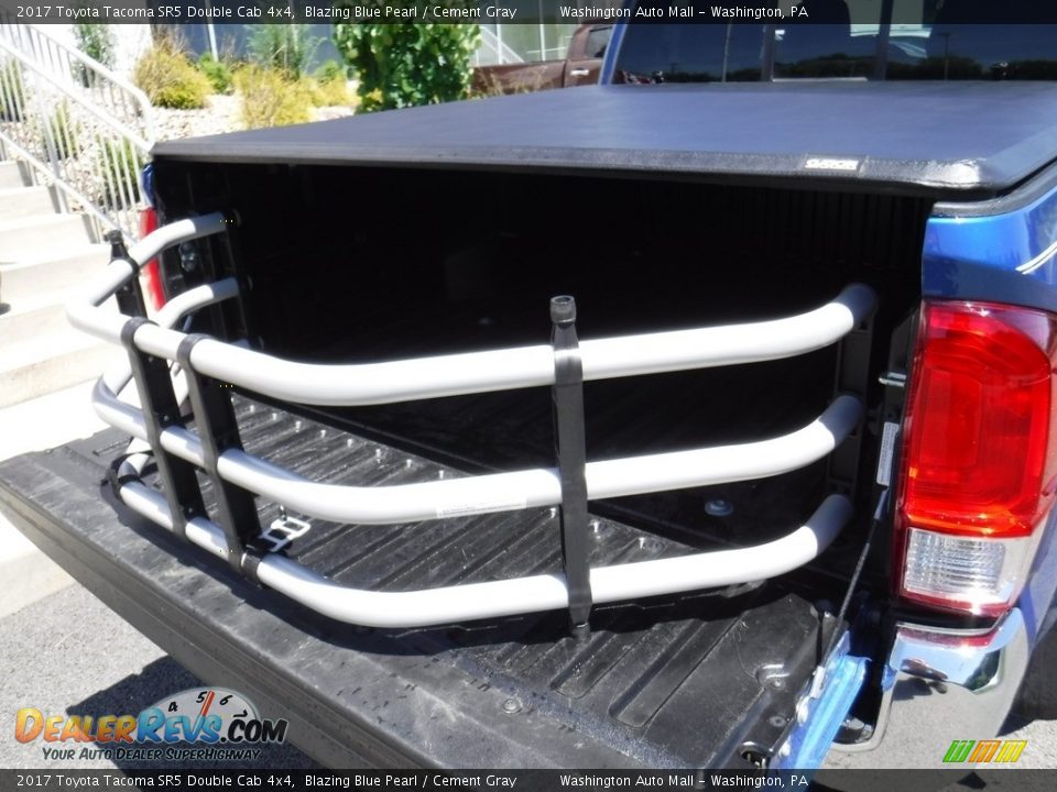 2017 Toyota Tacoma SR5 Double Cab 4x4 Blazing Blue Pearl / Cement Gray Photo #14