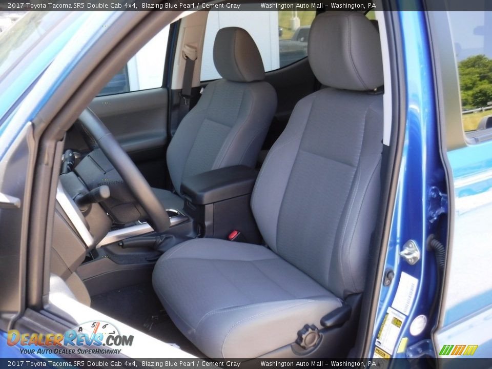2017 Toyota Tacoma SR5 Double Cab 4x4 Blazing Blue Pearl / Cement Gray Photo #18