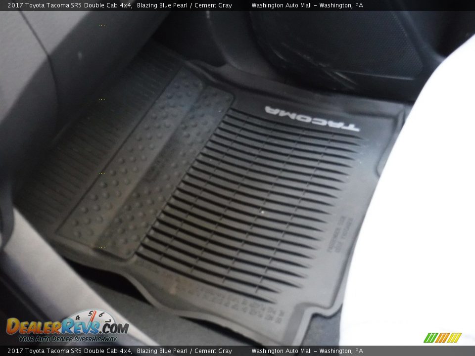 2017 Toyota Tacoma SR5 Double Cab 4x4 Blazing Blue Pearl / Cement Gray Photo #22