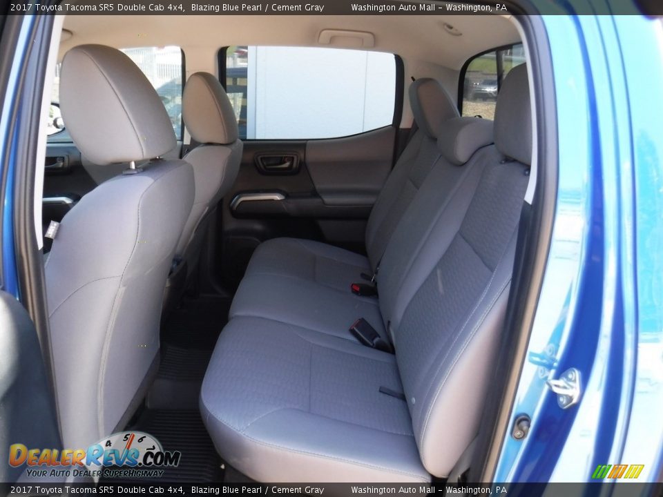 2017 Toyota Tacoma SR5 Double Cab 4x4 Blazing Blue Pearl / Cement Gray Photo #27
