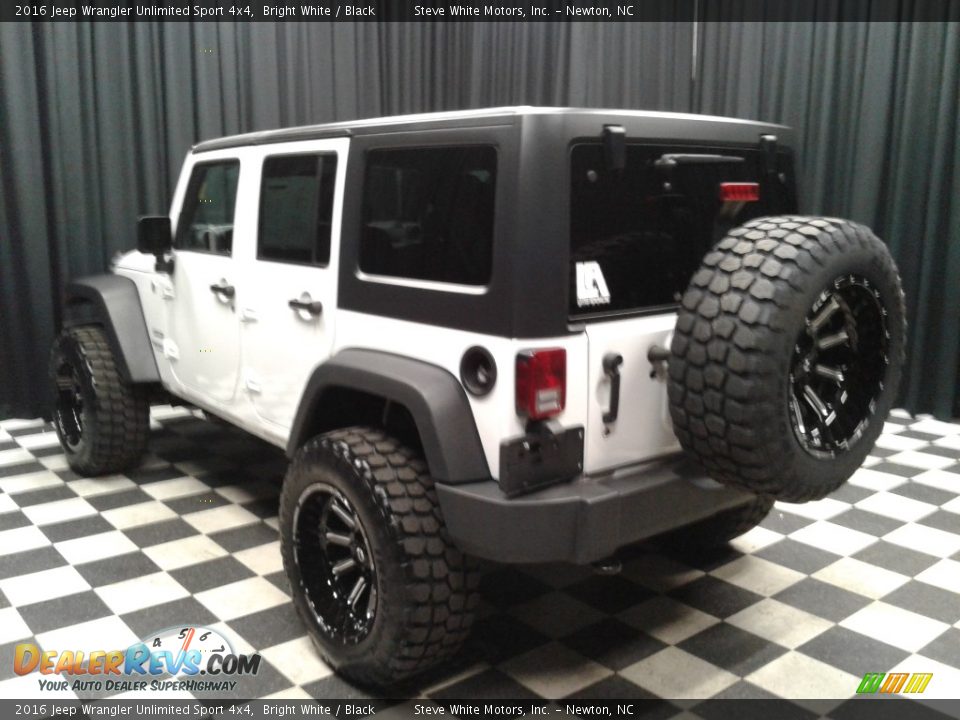 2016 Jeep Wrangler Unlimited Sport 4x4 Bright White / Black Photo #8