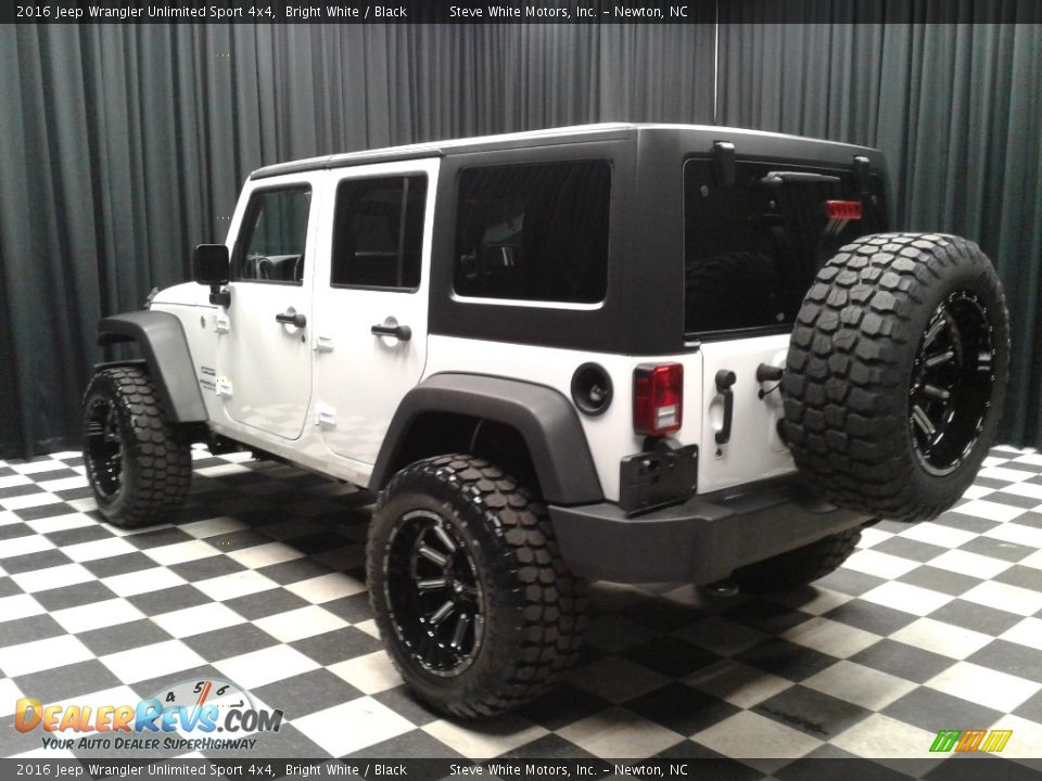 2016 Jeep Wrangler Unlimited Sport 4x4 Bright White / Black Photo #9