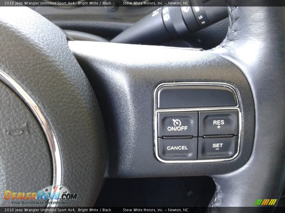 2016 Jeep Wrangler Unlimited Sport 4x4 Bright White / Black Photo #19
