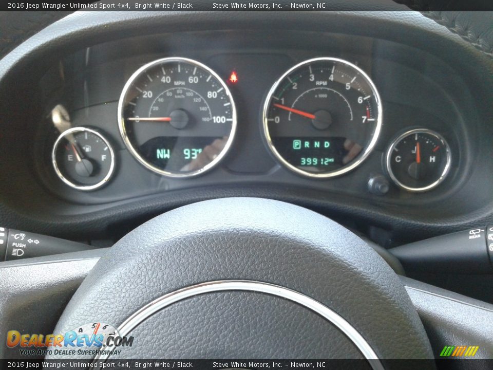 2016 Jeep Wrangler Unlimited Sport 4x4 Bright White / Black Photo #20