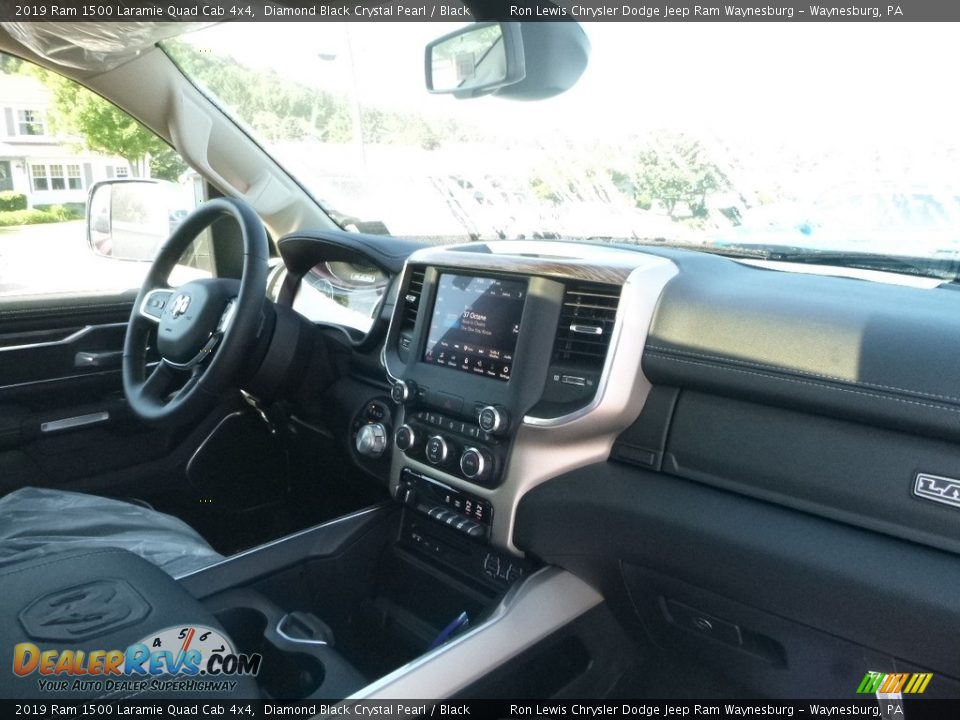 2019 Ram 1500 Laramie Quad Cab 4x4 Diamond Black Crystal Pearl / Black Photo #10