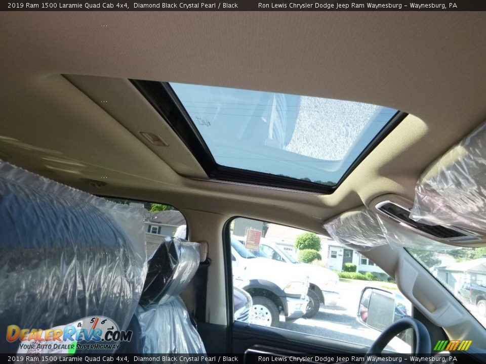 2019 Ram 1500 Laramie Quad Cab 4x4 Diamond Black Crystal Pearl / Black Photo #11
