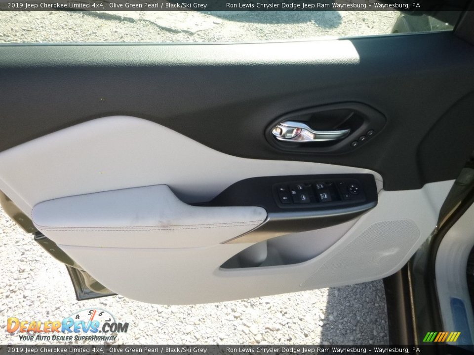 2019 Jeep Cherokee Limited 4x4 Olive Green Pearl / Black/Ski Grey Photo #15