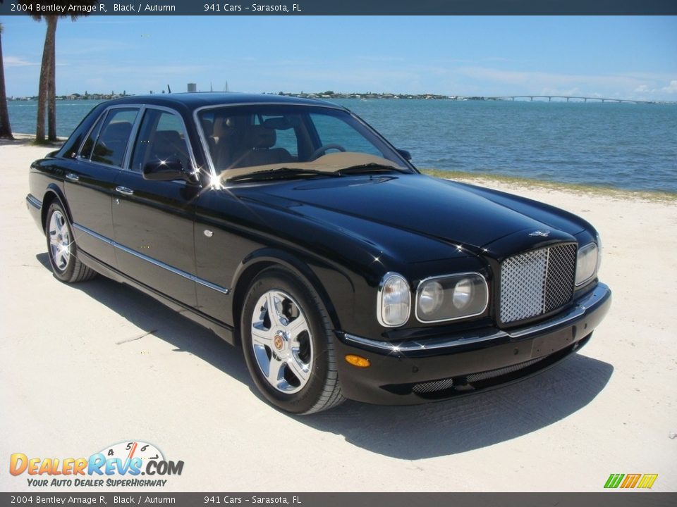 Front 3/4 View of 2004 Bentley Arnage R Photo #1