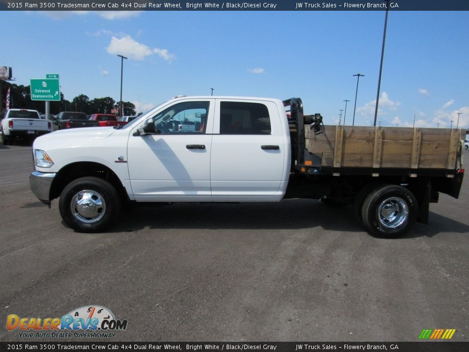 2015 Ram 3500 Tradesman Crew Cab 4x4 Dual Rear Wheel Bright White / Black/Diesel Gray Photo #2