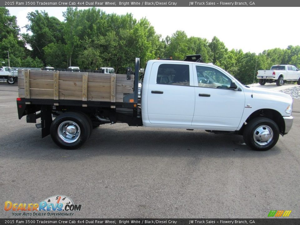 2015 Ram 3500 Tradesman Crew Cab 4x4 Dual Rear Wheel Bright White / Black/Diesel Gray Photo #6