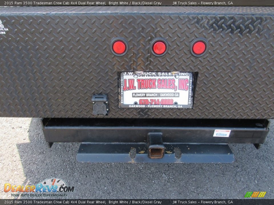 2015 Ram 3500 Tradesman Crew Cab 4x4 Dual Rear Wheel Bright White / Black/Diesel Gray Photo #11