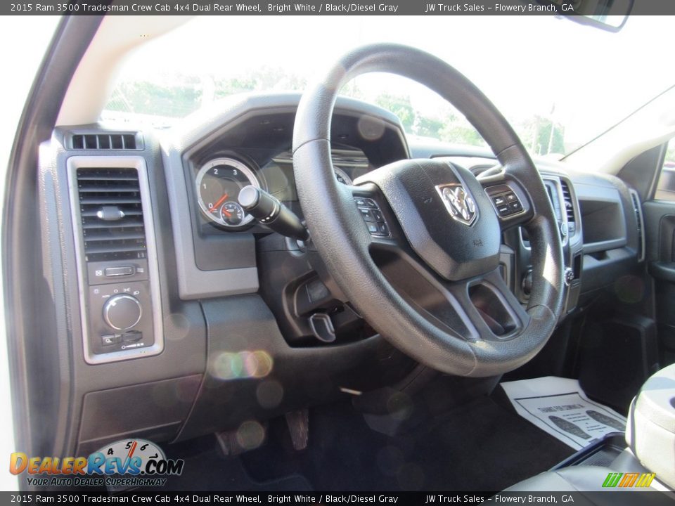 2015 Ram 3500 Tradesman Crew Cab 4x4 Dual Rear Wheel Bright White / Black/Diesel Gray Photo #19