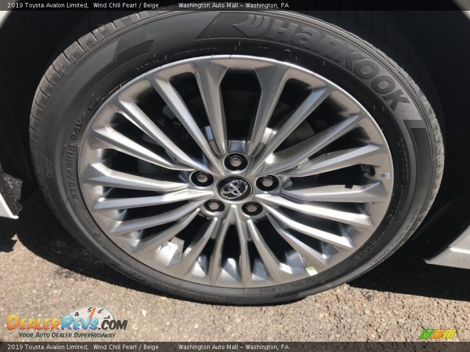 2019 Toyota Avalon Limited Wind Chill Pearl / Beige Photo #6