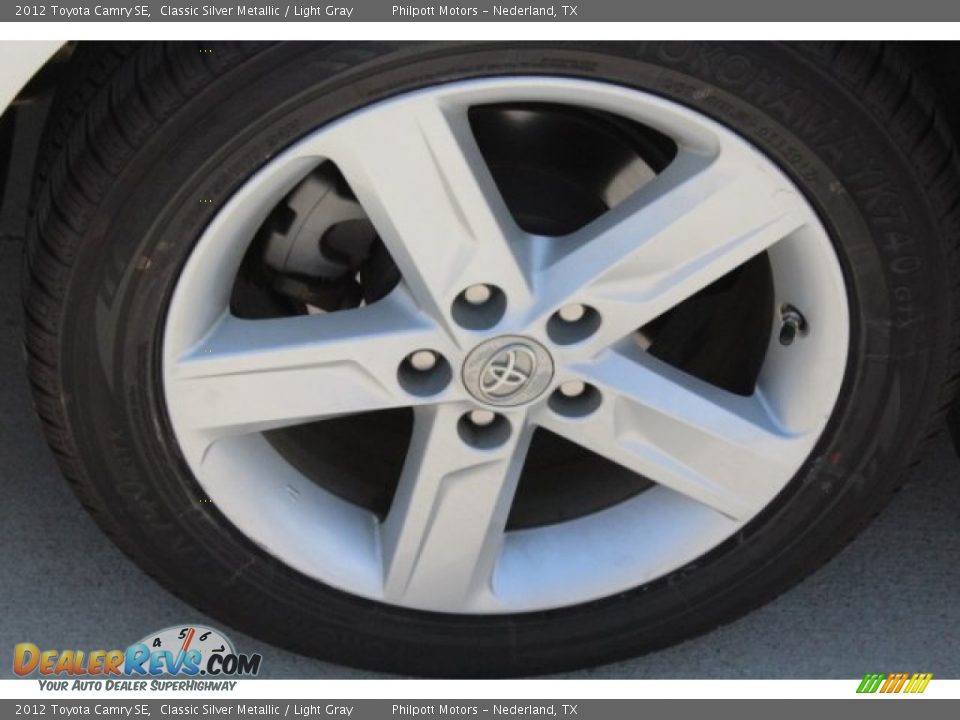 2012 Toyota Camry SE Classic Silver Metallic / Light Gray Photo #9