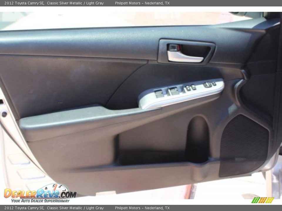 2012 Toyota Camry SE Classic Silver Metallic / Light Gray Photo #12