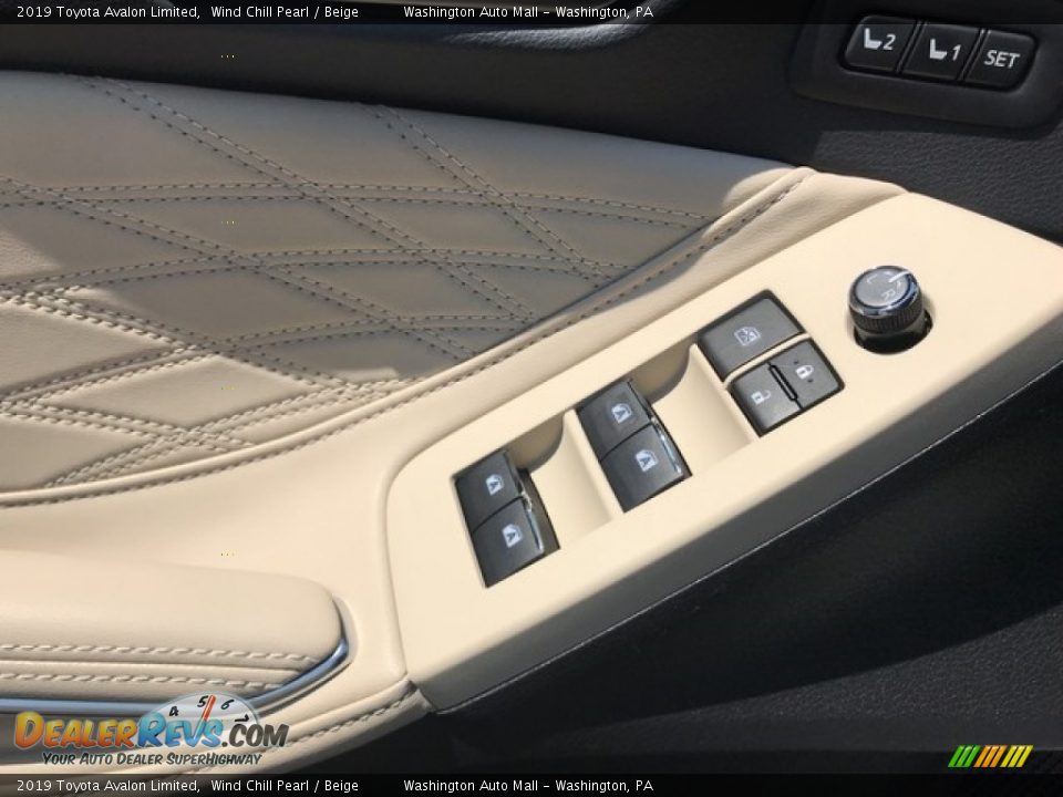 2019 Toyota Avalon Limited Wind Chill Pearl / Beige Photo #17