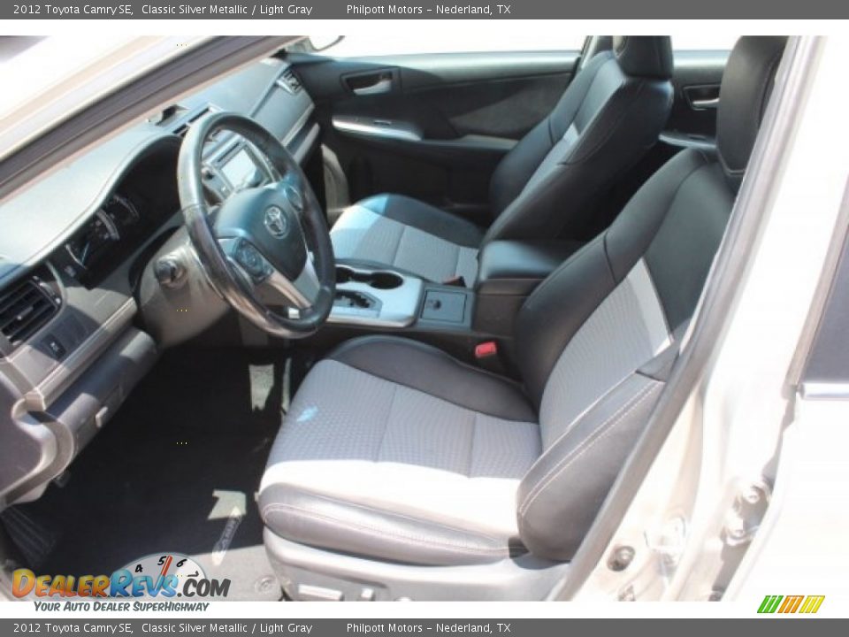 2012 Toyota Camry SE Classic Silver Metallic / Light Gray Photo #14