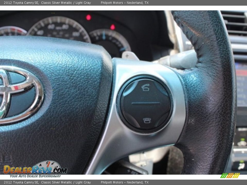 2012 Toyota Camry SE Classic Silver Metallic / Light Gray Photo #18
