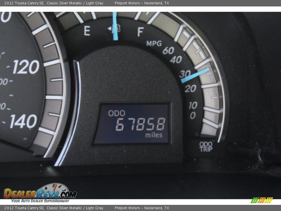 2012 Toyota Camry SE Classic Silver Metallic / Light Gray Photo #20