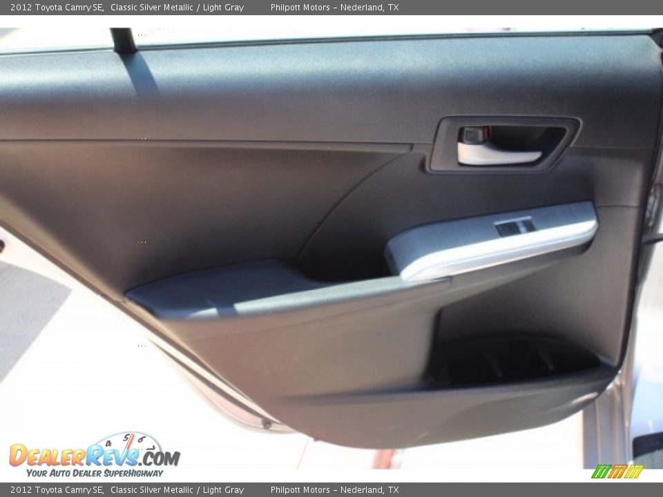 2012 Toyota Camry SE Classic Silver Metallic / Light Gray Photo #21
