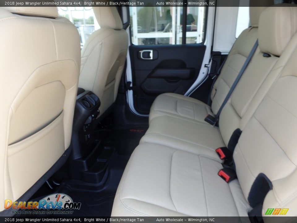 2018 Jeep Wrangler Unlimited Sahara 4x4 Bright White / Black/Heritage Tan Photo #12