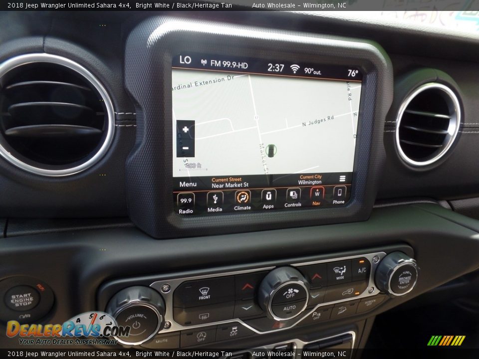 2018 Jeep Wrangler Unlimited Sahara 4x4 Bright White / Black/Heritage Tan Photo #17