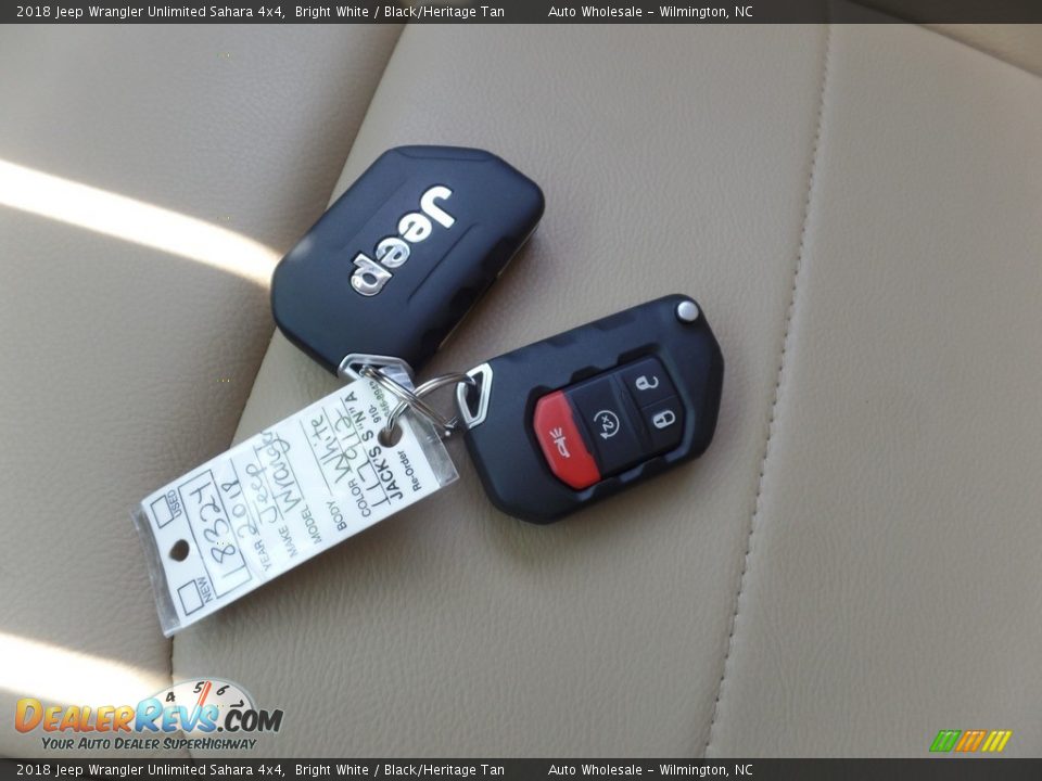 2018 Jeep Wrangler Unlimited Sahara 4x4 Bright White / Black/Heritage Tan Photo #20
