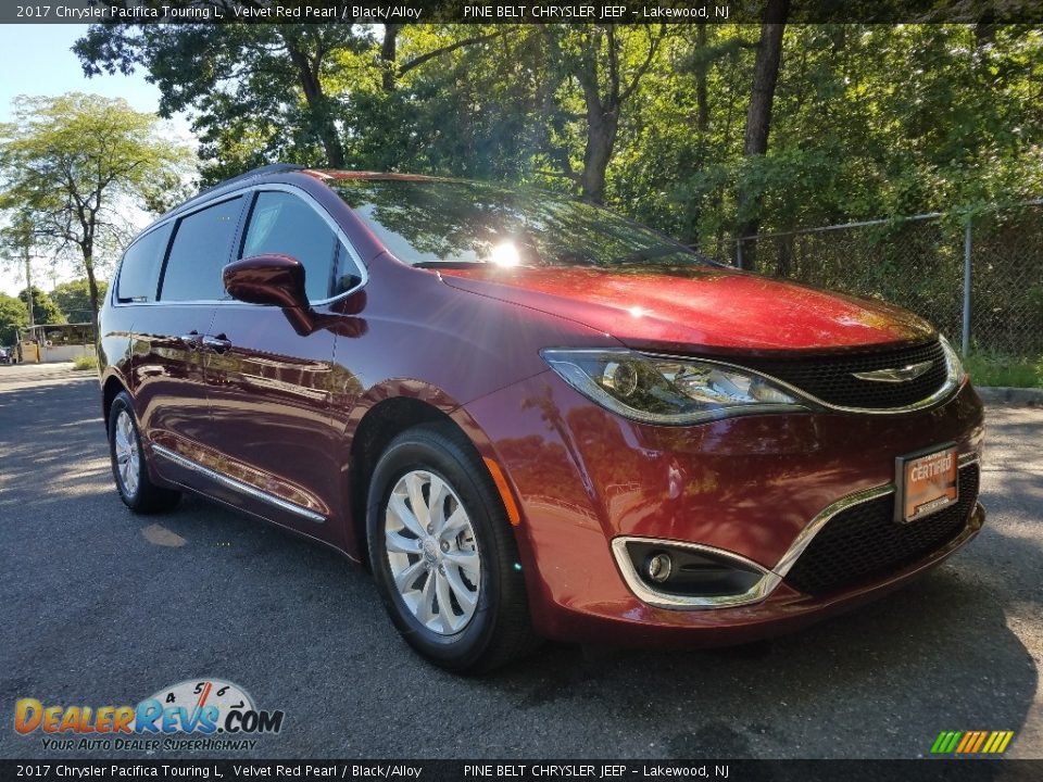 2017 Chrysler Pacifica Touring L Velvet Red Pearl / Black/Alloy Photo #1