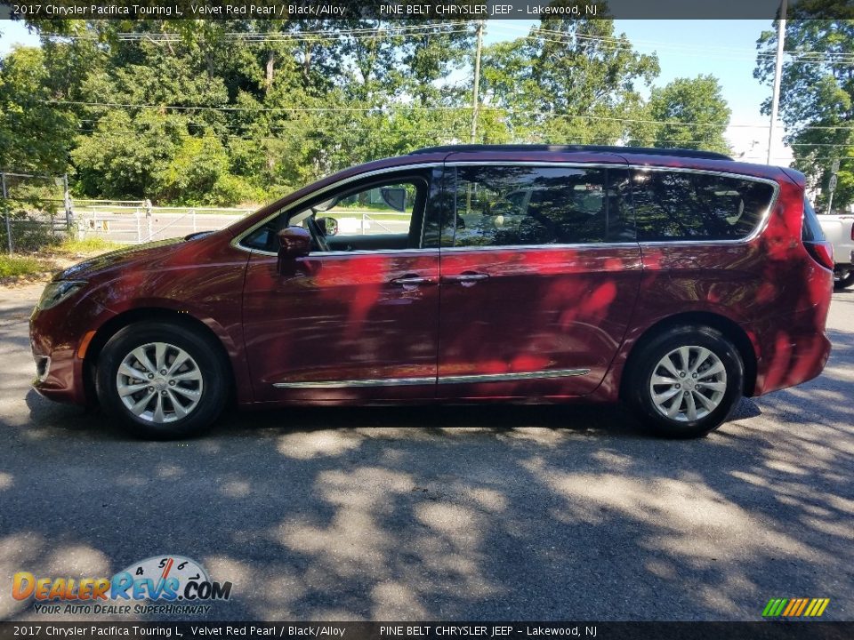 2017 Chrysler Pacifica Touring L Velvet Red Pearl / Black/Alloy Photo #4