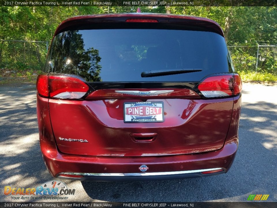 2017 Chrysler Pacifica Touring L Velvet Red Pearl / Black/Alloy Photo #6