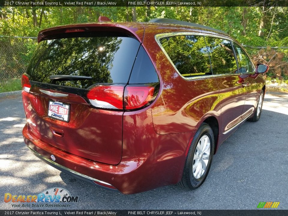 2017 Chrysler Pacifica Touring L Velvet Red Pearl / Black/Alloy Photo #7